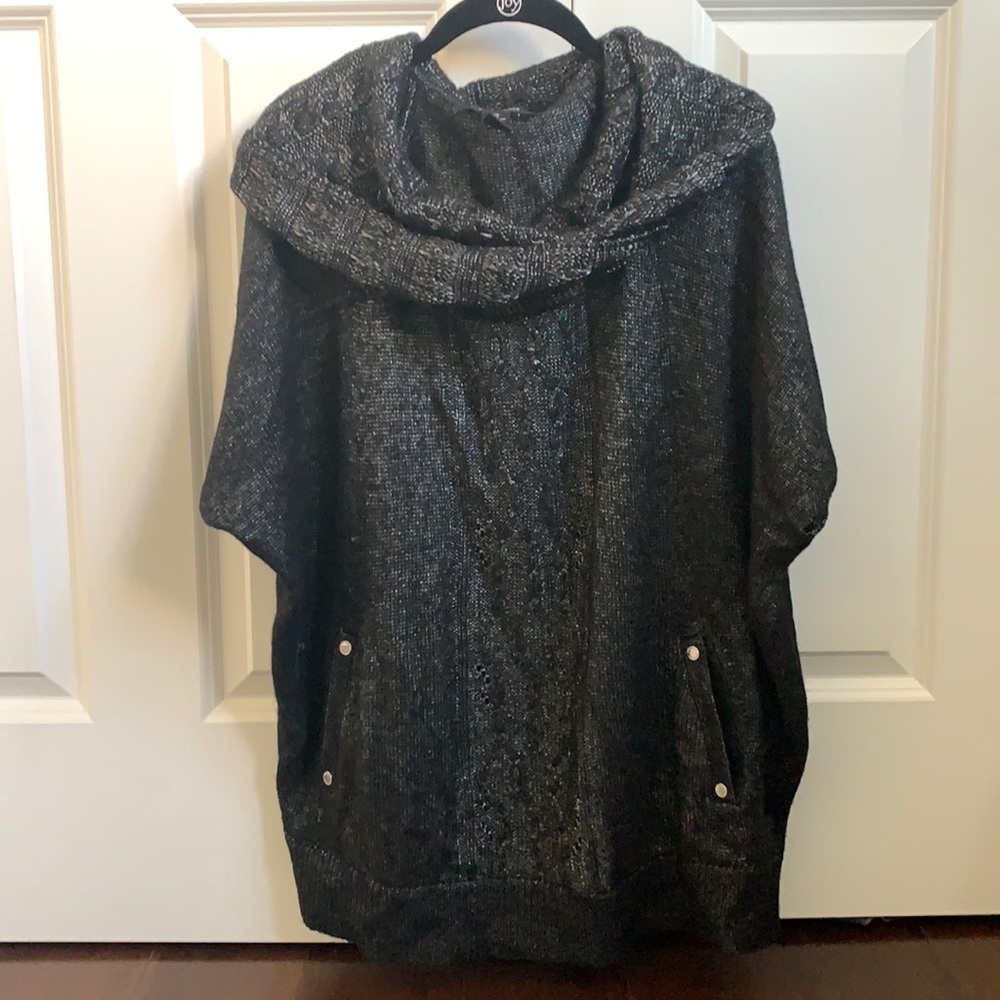 Black shawl
